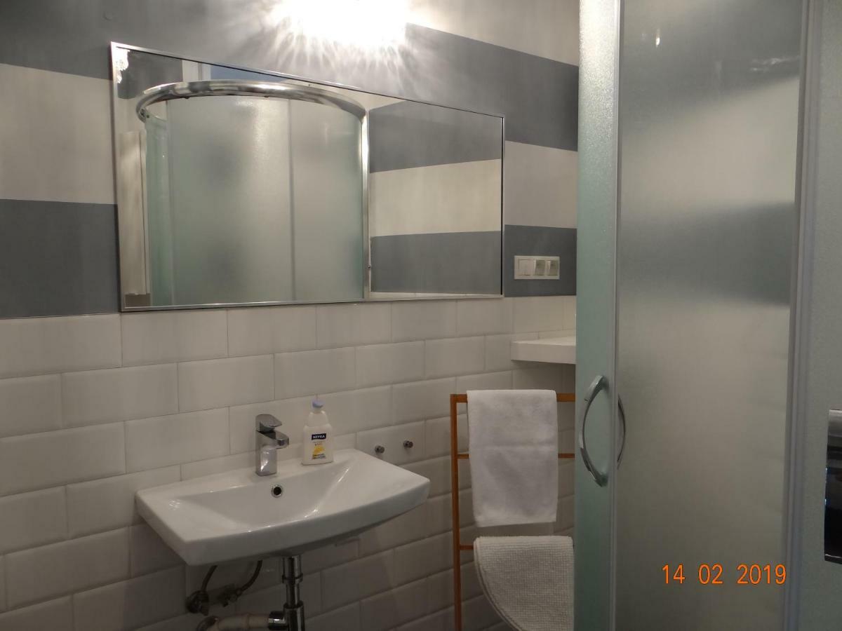 City Center Boutique Apartment Варшава Екстер'єр фото